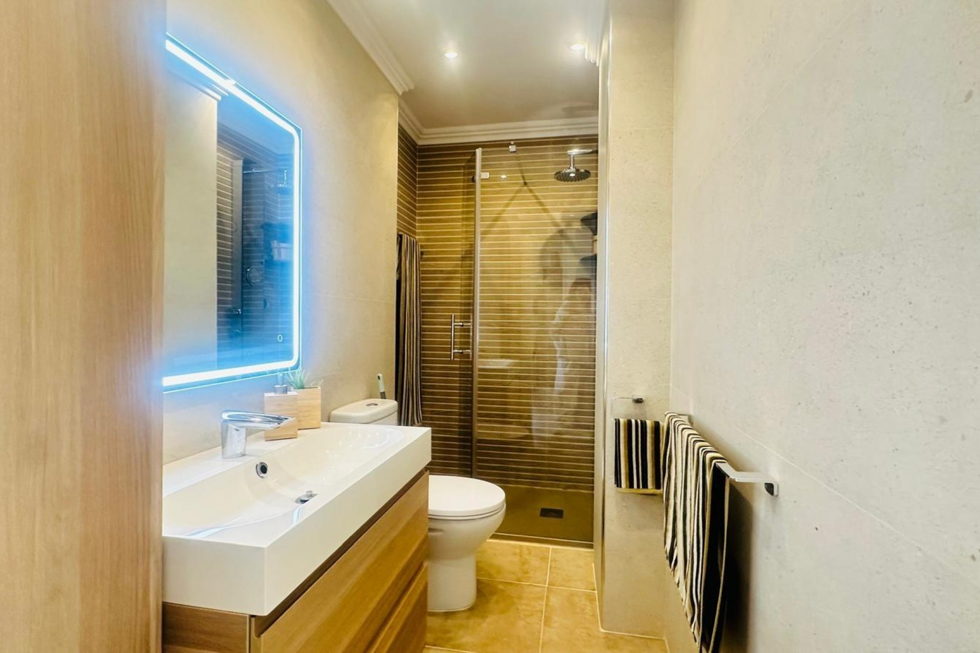 Återförsäljning - Apartment -
Torrevieja - Nueva Torrevieja