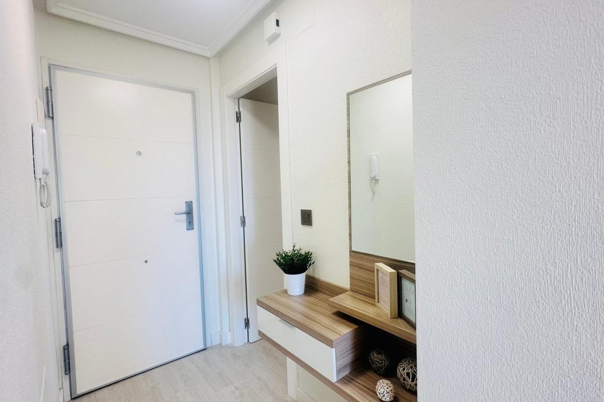 Återförsäljning - Apartment -
Torrevieja - Nueva Torrevieja