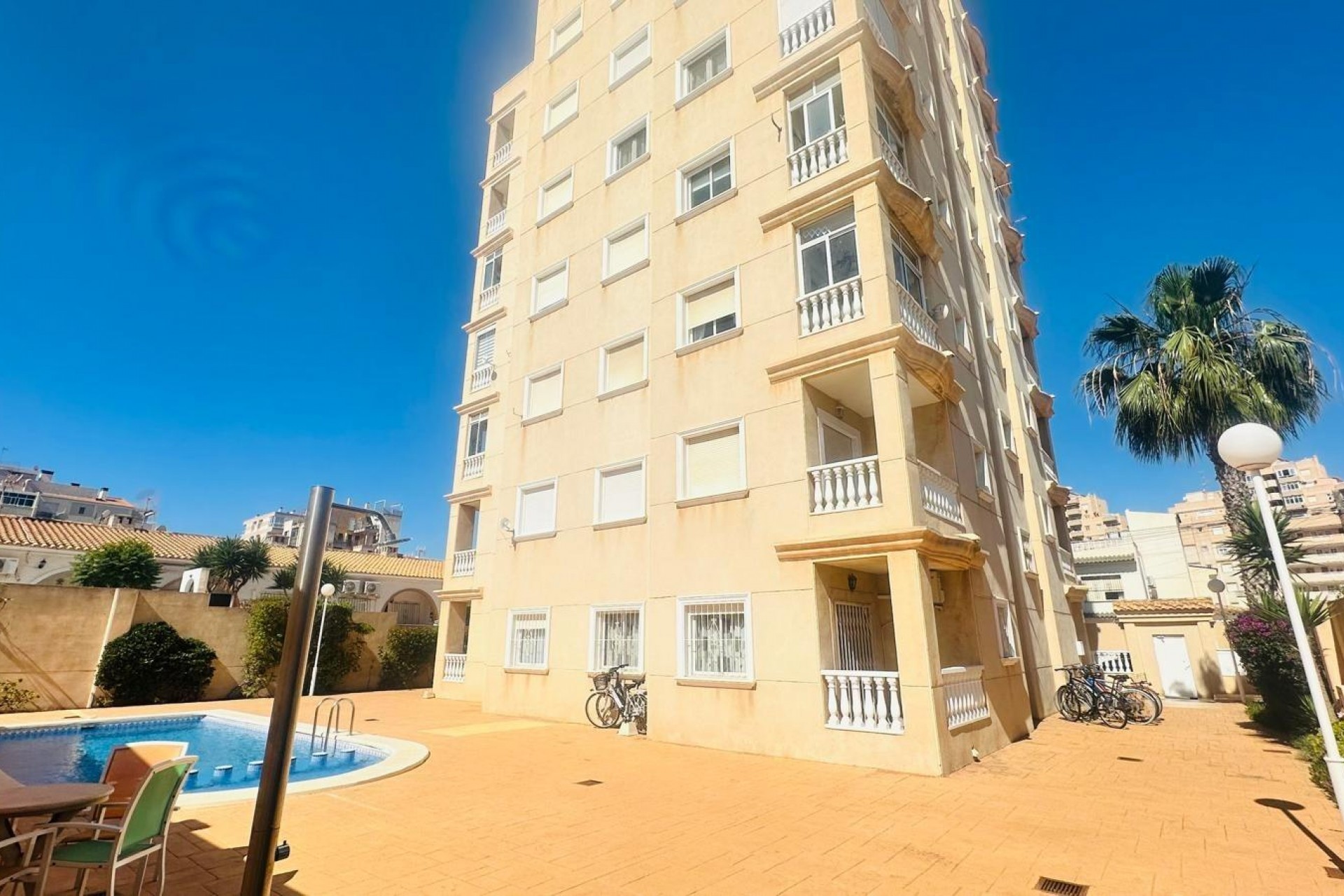Återförsäljning - Apartment -
Torrevieja - Nueva Torrevieja