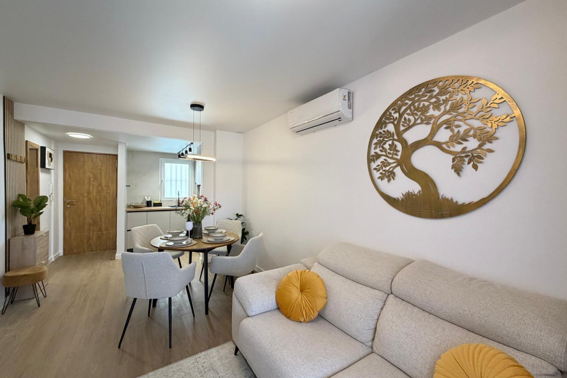 Återförsäljning - Apartment -
Torrevieja - Nueva Torrevieja