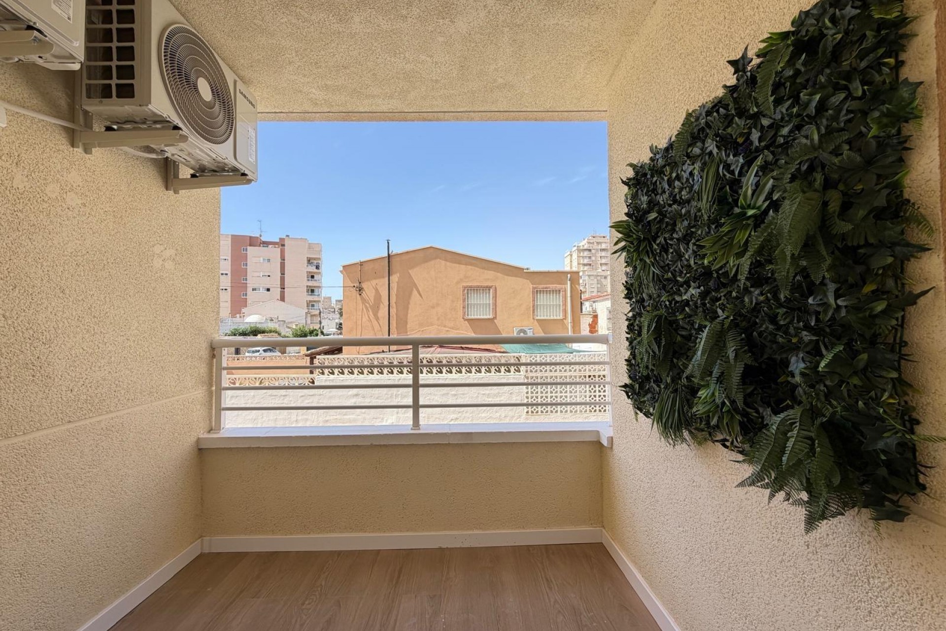 Återförsäljning - Apartment -
Torrevieja - Nueva Torrevieja