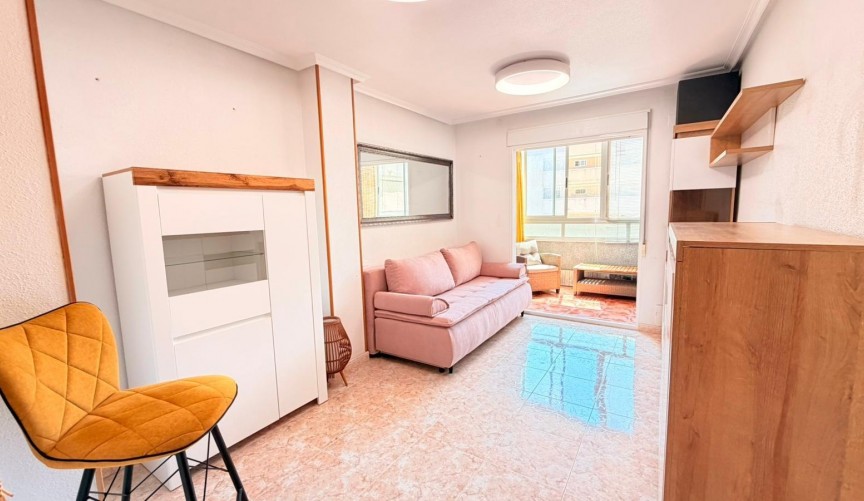 Återförsäljning - Apartment -
Torrevieja - Nueva Torrevieja
