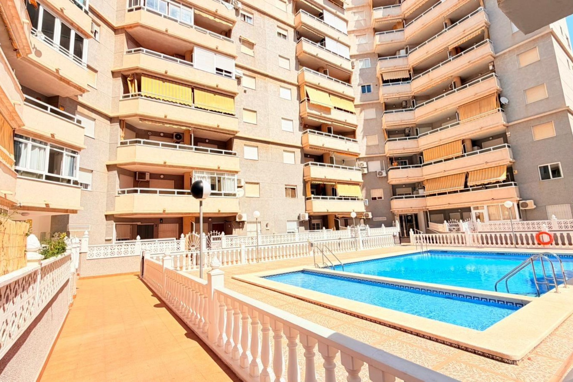 Återförsäljning - Apartment -
Torrevieja - Nueva Torrevieja