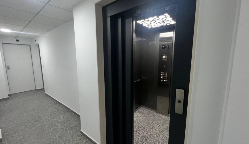 Återförsäljning - Apartment -
Torrevieja - PARQUE DE LAS NACIONES