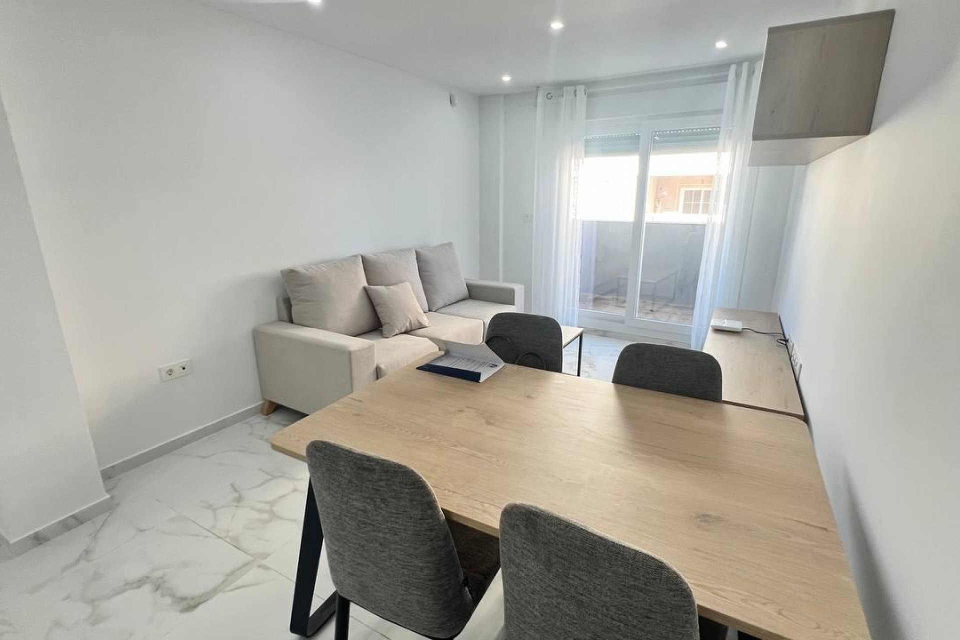 Återförsäljning - Apartment -
Torrevieja - PARQUE DE LAS NACIONES