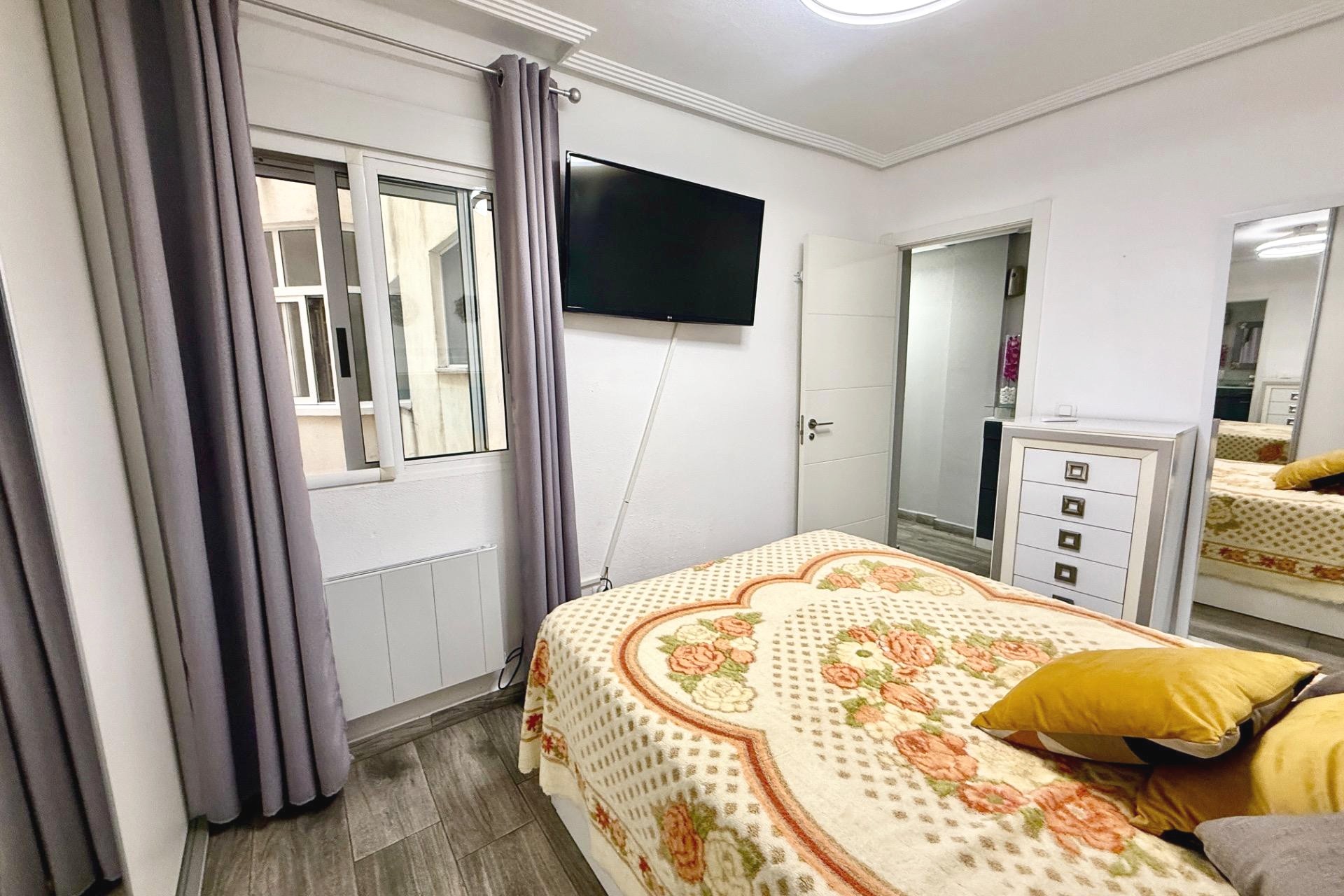 Återförsäljning - Apartment -
Torrevieja - PARQUE DE LAS NACIONES