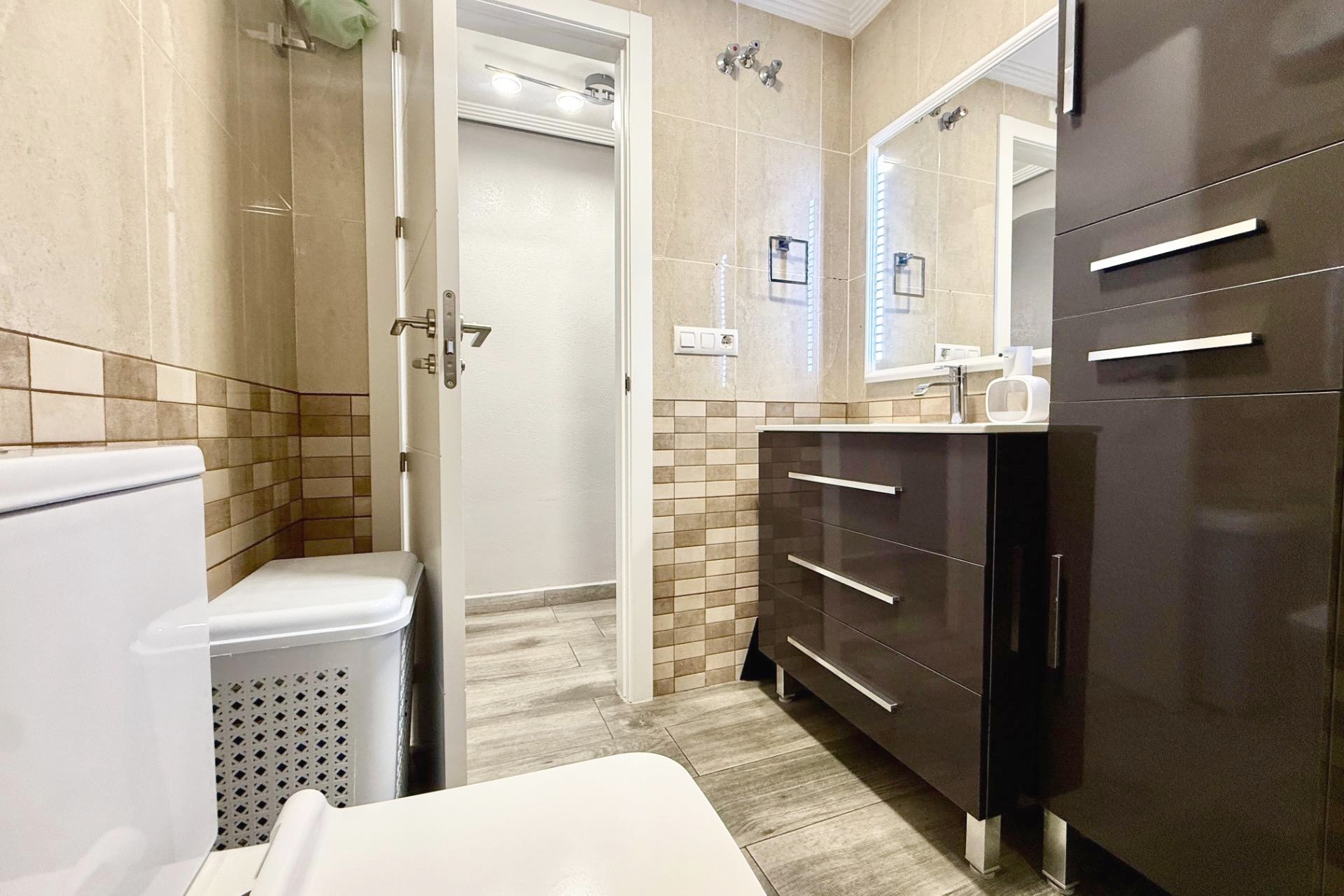 Återförsäljning - Apartment -
Torrevieja - PARQUE DE LAS NACIONES