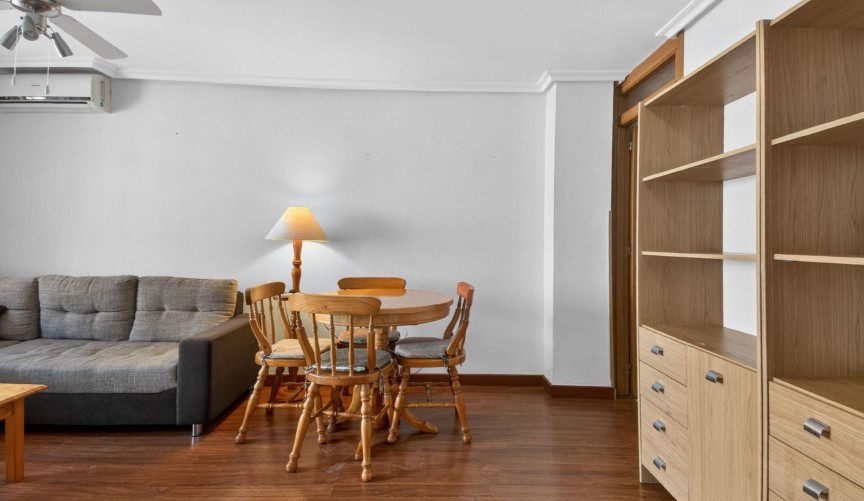 Återförsäljning - Apartment -
Torrevieja - PARQUE DE LAS NACIONES