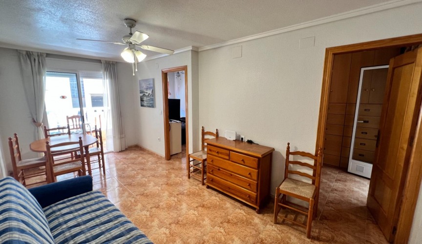 Återförsäljning - Apartment -
Torrevieja - PARQUE DE LAS NACIONES