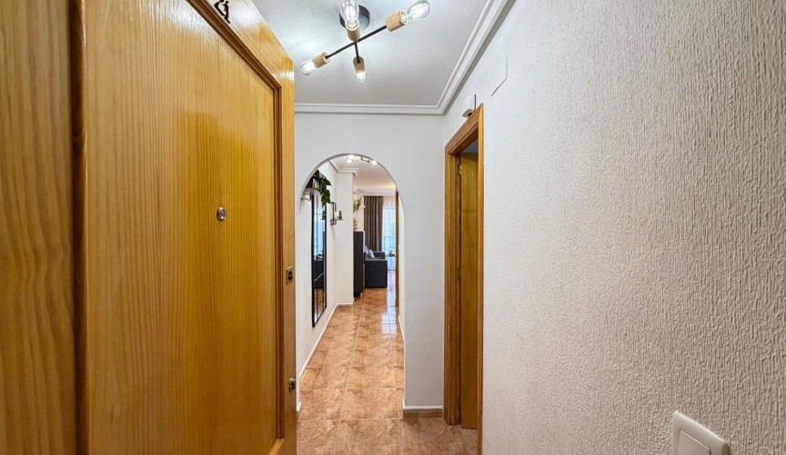 Återförsäljning - Apartment -
Torrevieja - PARQUE DE LAS NACIONES