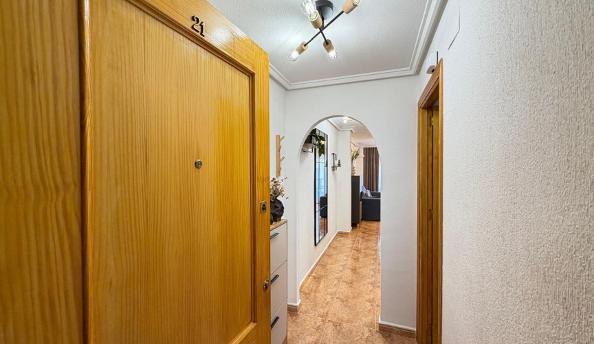 Återförsäljning - Apartment -
Torrevieja - PARQUE DE LAS NACIONES