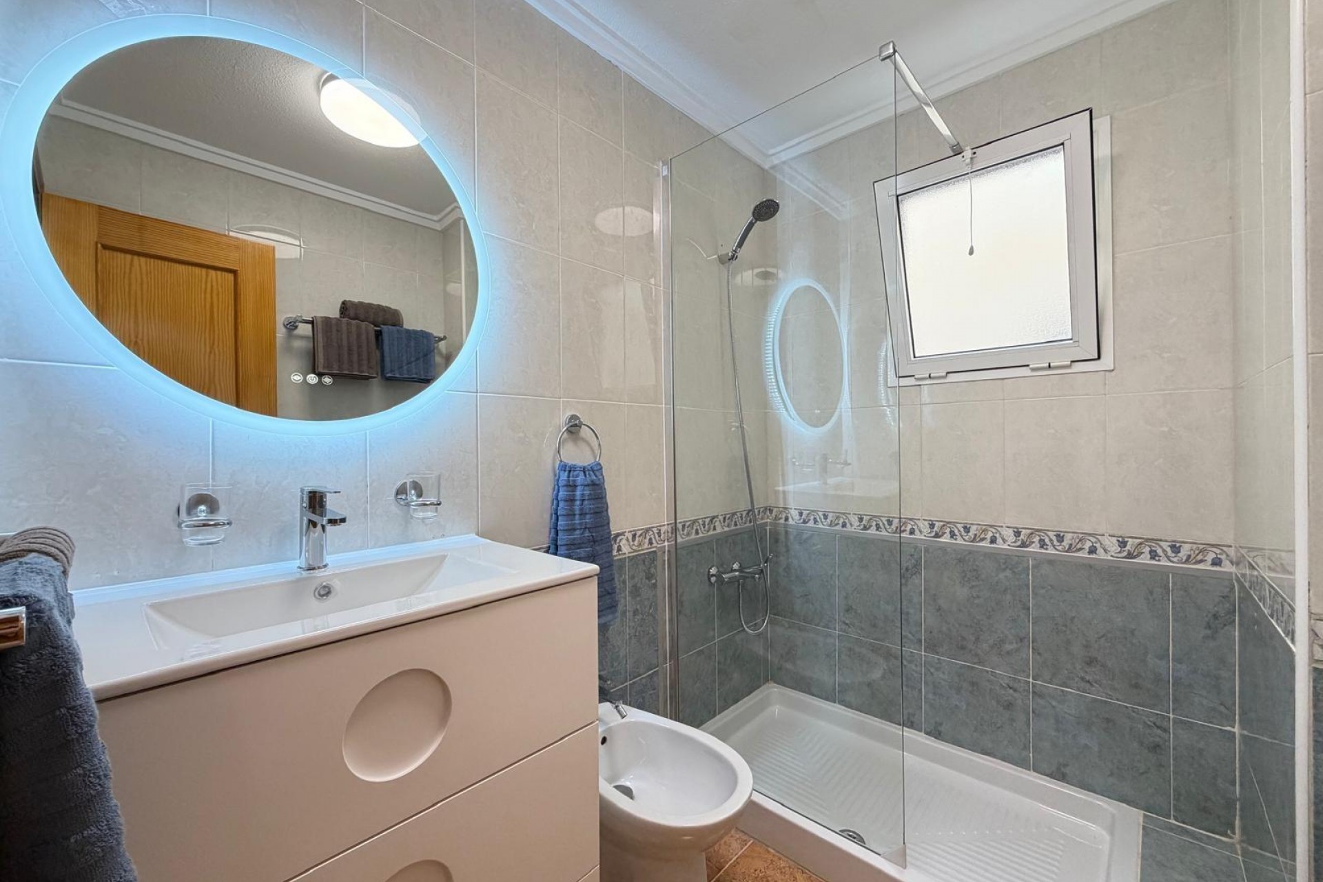 Återförsäljning - Apartment -
Torrevieja - PARQUE DE LAS NACIONES