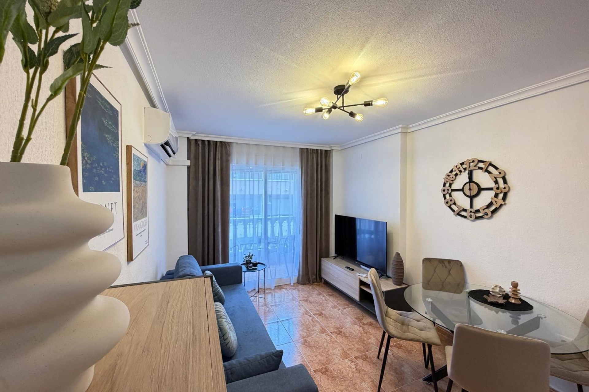 Återförsäljning - Apartment -
Torrevieja - PARQUE DE LAS NACIONES