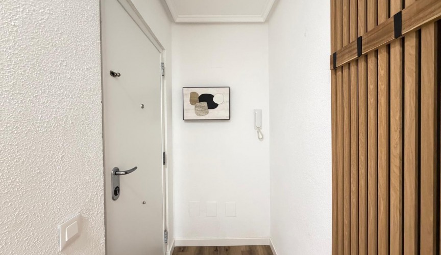 Återförsäljning - Apartment -
Torrevieja - PARQUE DE LAS NACIONES