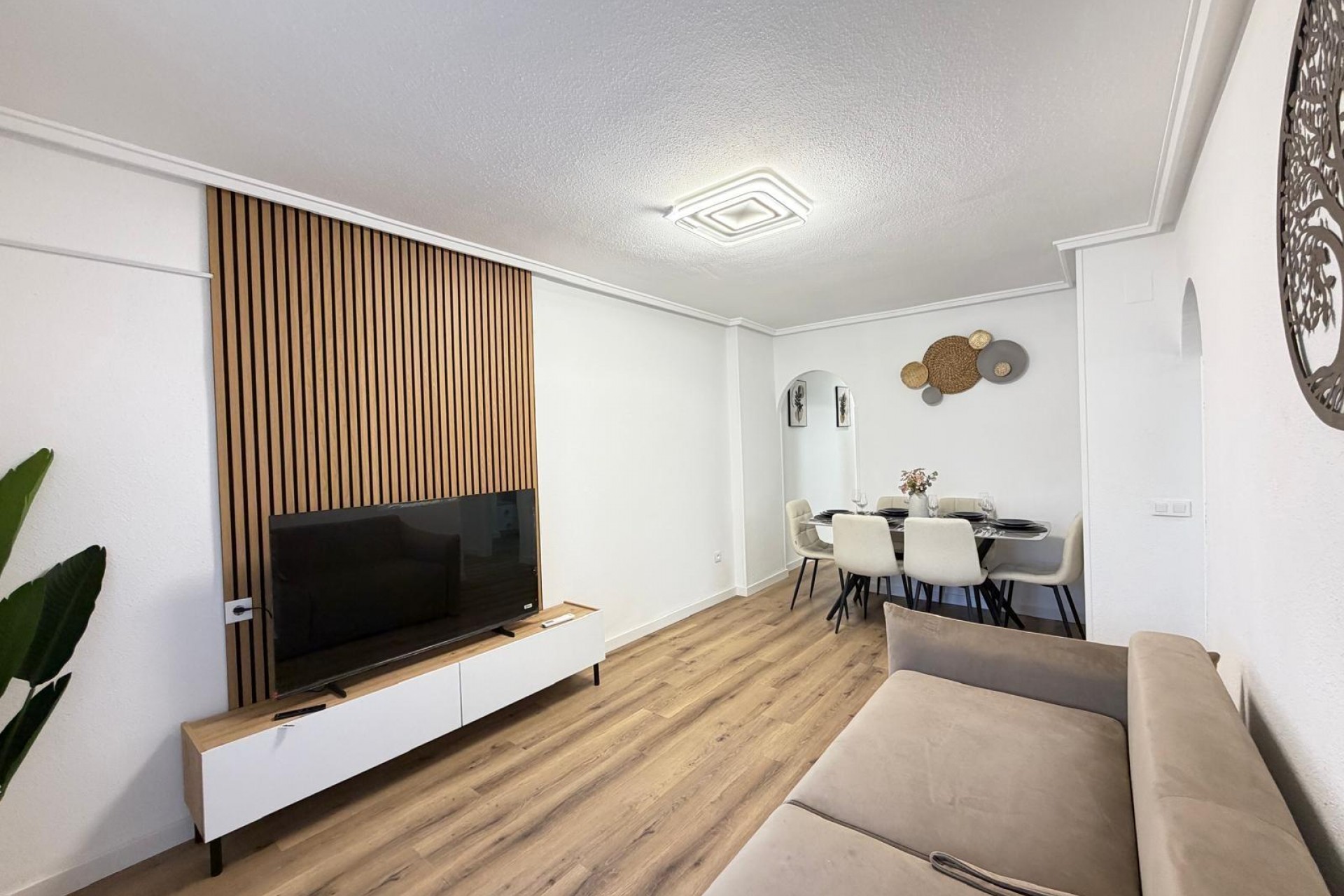 Återförsäljning - Apartment -
Torrevieja - PARQUE DE LAS NACIONES