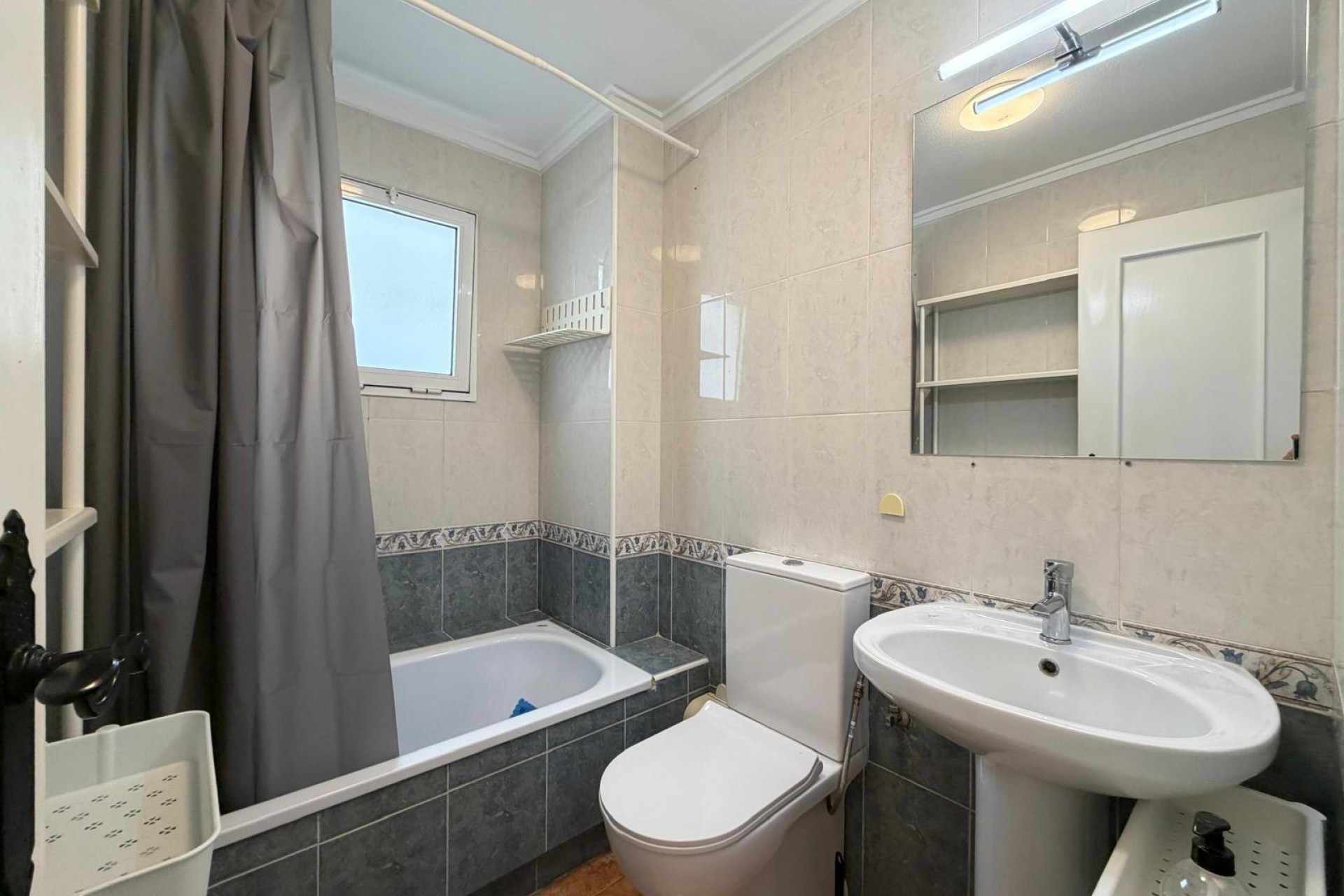 Återförsäljning - Apartment -
Torrevieja - PARQUE DE LAS NACIONES