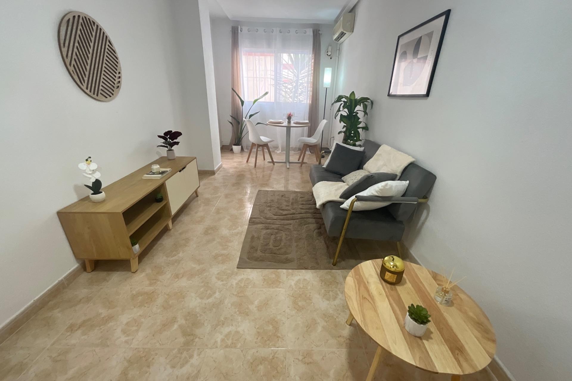 Återförsäljning - Apartment -
Torrevieja - PARQUE DE LAS NACIONES