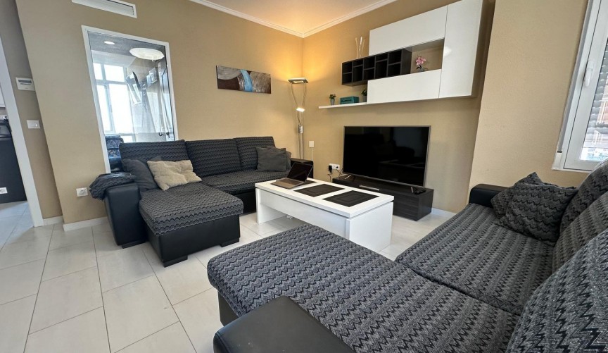 Återförsäljning - Apartment -
Torrevieja - Paseo Maritimo