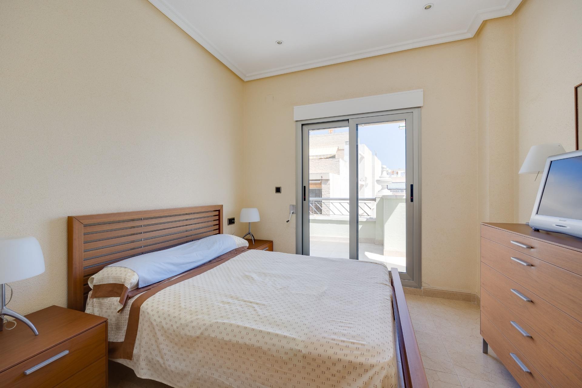 Återförsäljning - Apartment -
Torrevieja - Paseo Maritimo