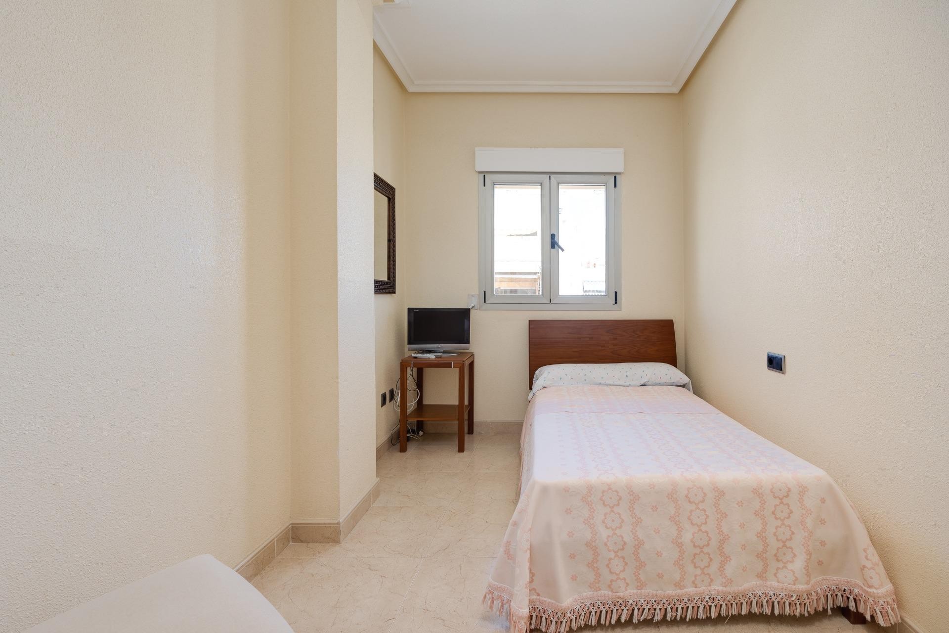 Återförsäljning - Apartment -
Torrevieja - Paseo Maritimo