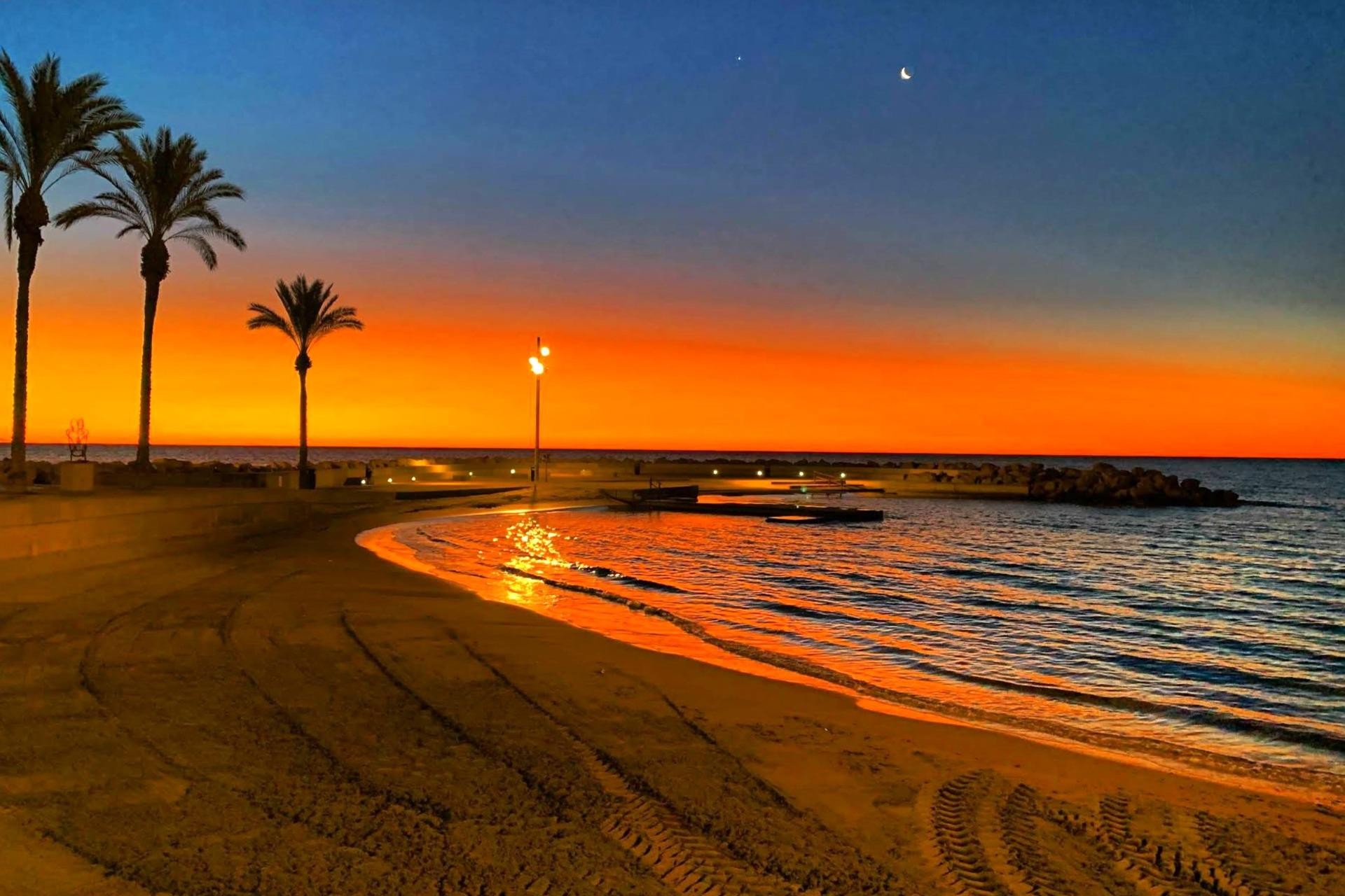 Återförsäljning - Apartment -
Torrevieja - Paseo Maritimo