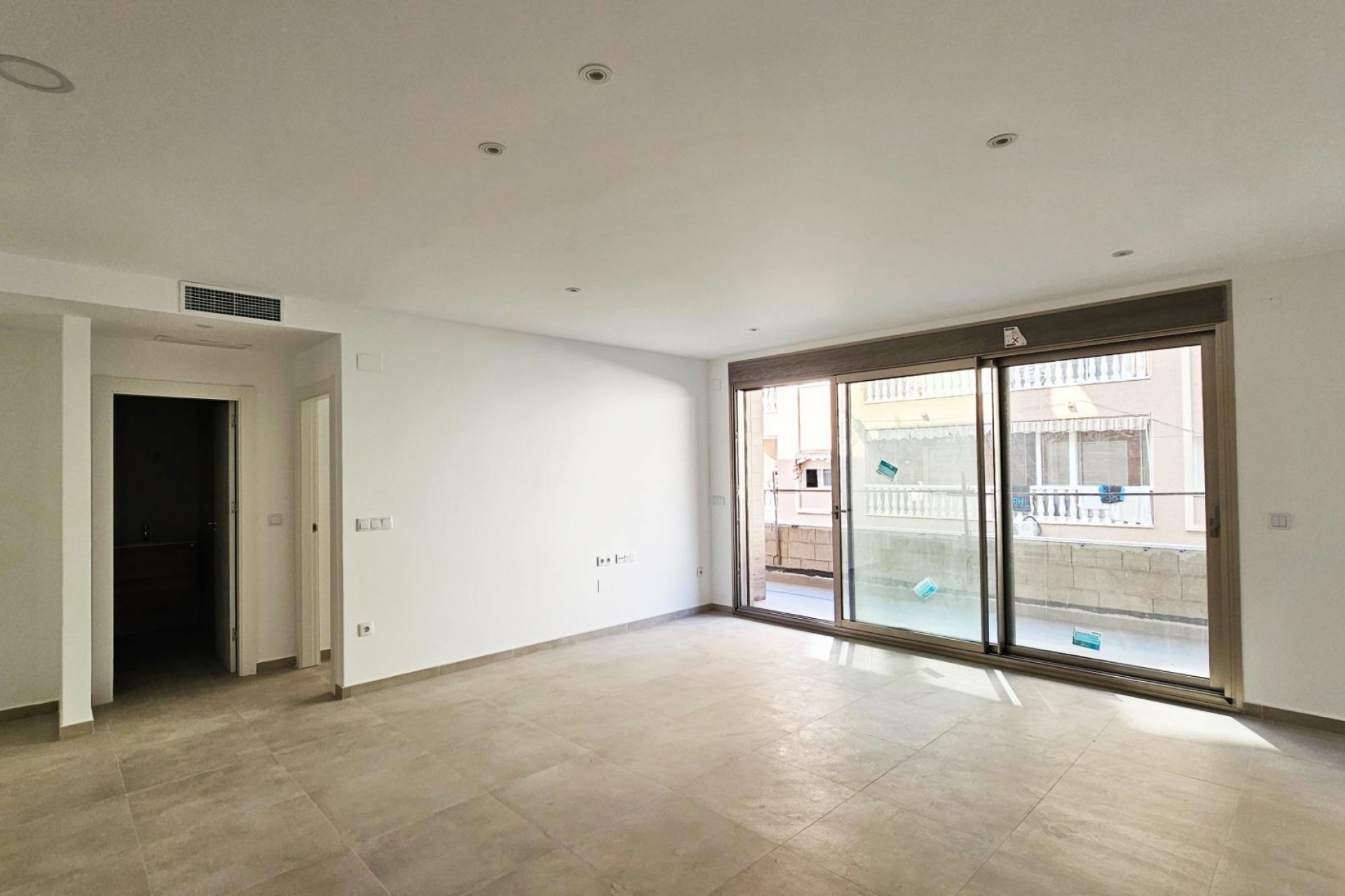 Återförsäljning - Apartment -
Torrevieja - Paseo Maritimo