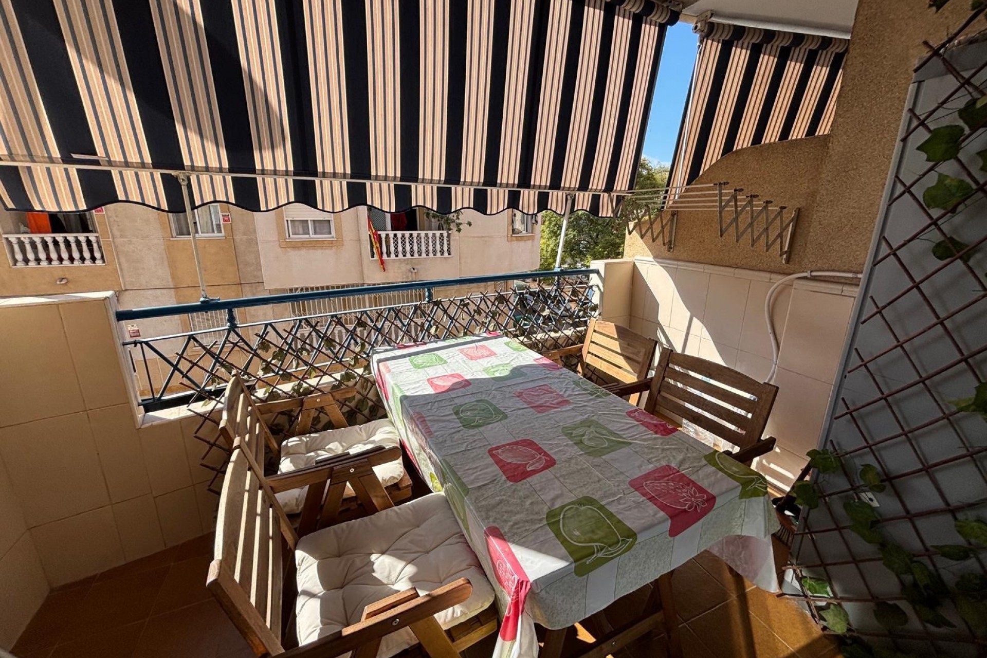 Återförsäljning - Apartment -
Torrevieja - Playa de los Locos
