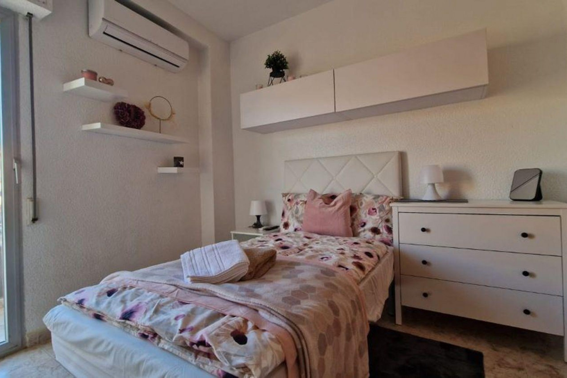 Återförsäljning - Apartment -
Torrevieja - Playa de los Locos