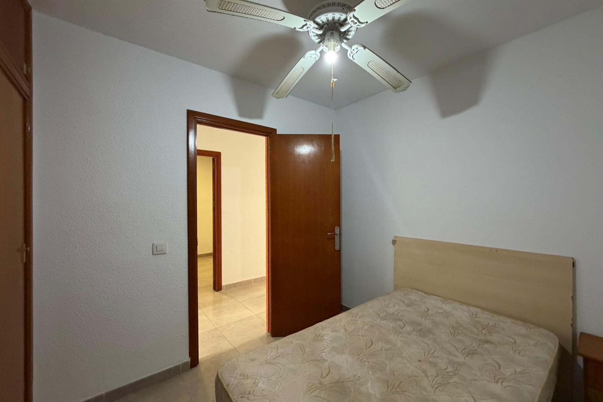 Återförsäljning - Apartment -
Torrevieja - Playa de los Locos