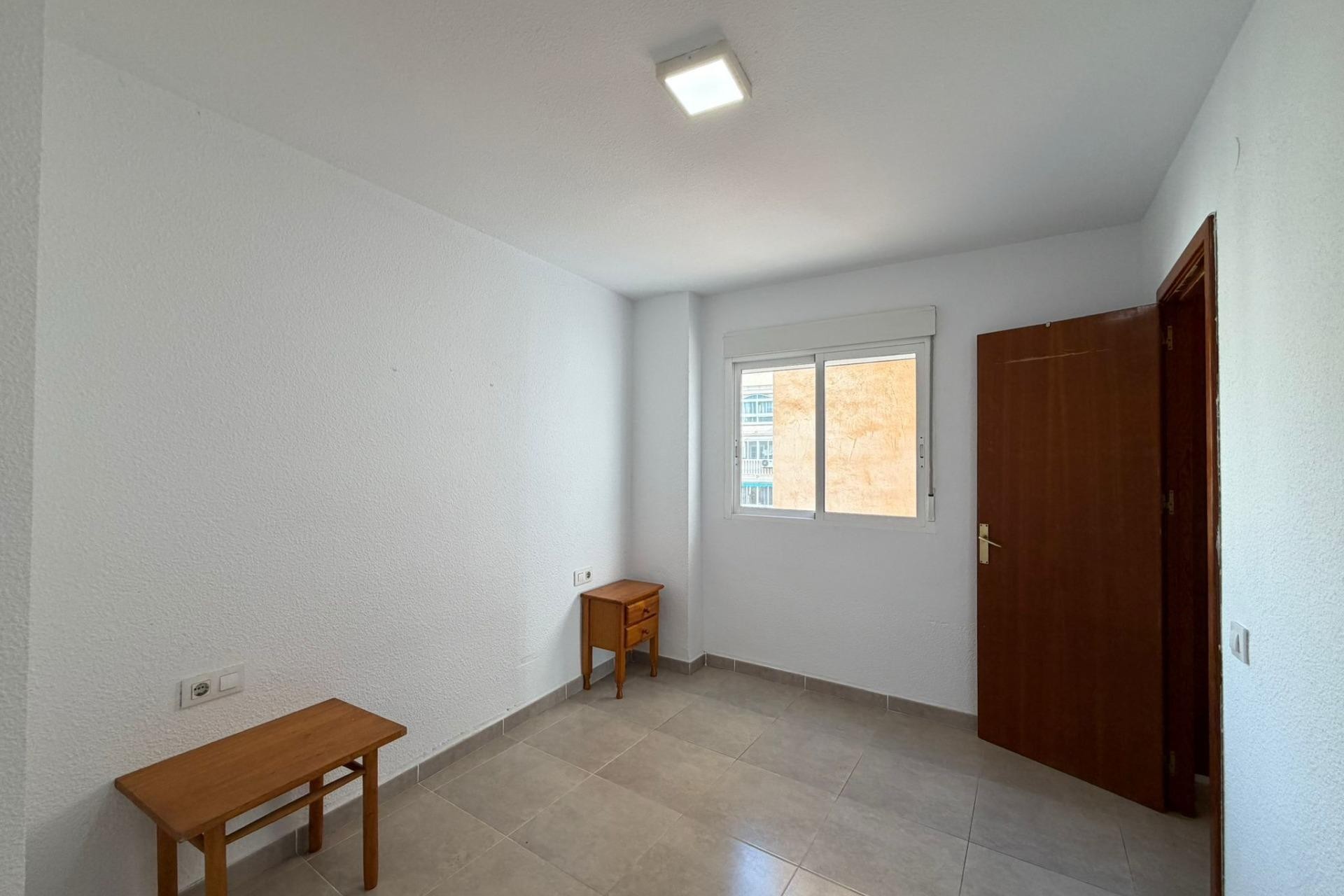 Återförsäljning - Apartment -
Torrevieja - Playa de los Locos