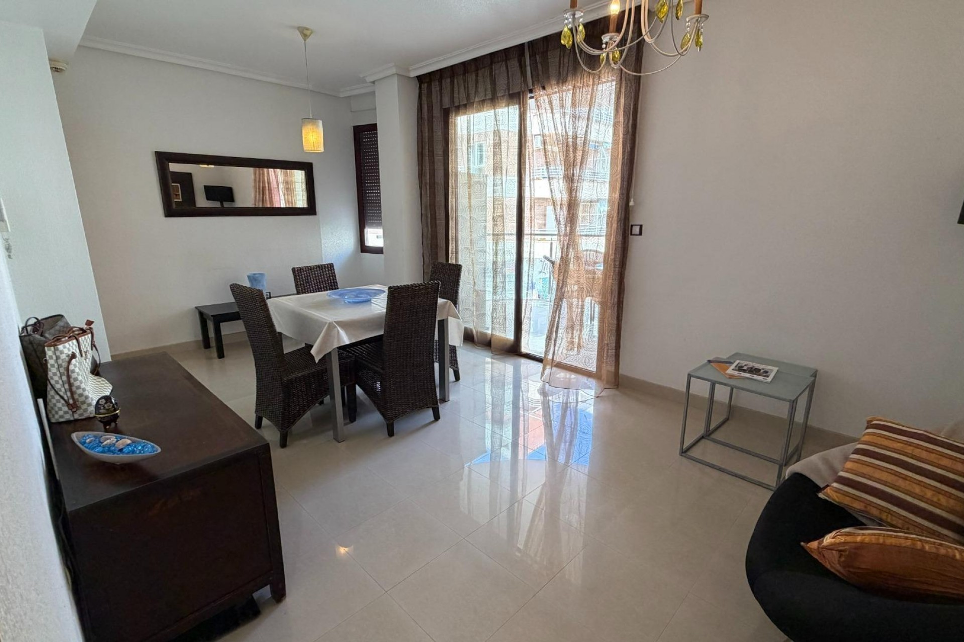 Återförsäljning - Apartment -
Torrevieja - Playa de los Locos