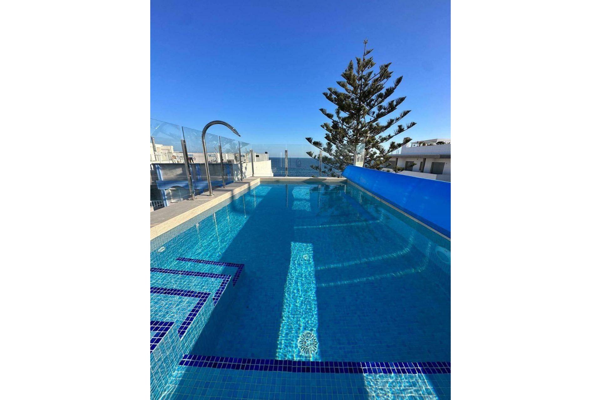 Återförsäljning - Apartment -
Torrevieja - Playa de los Locos