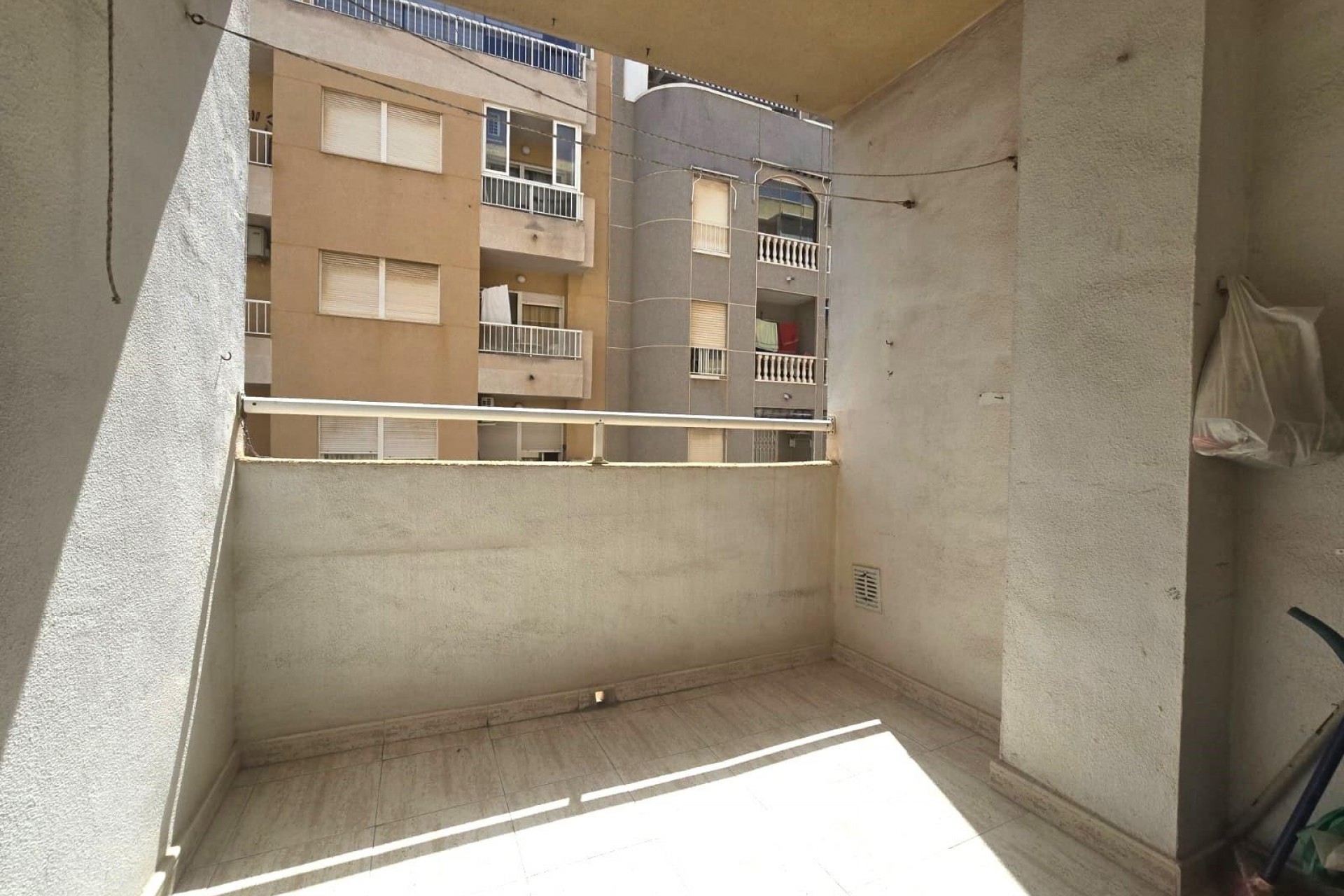 Återförsäljning - Apartment -
Torrevieja - Playa de los Locos