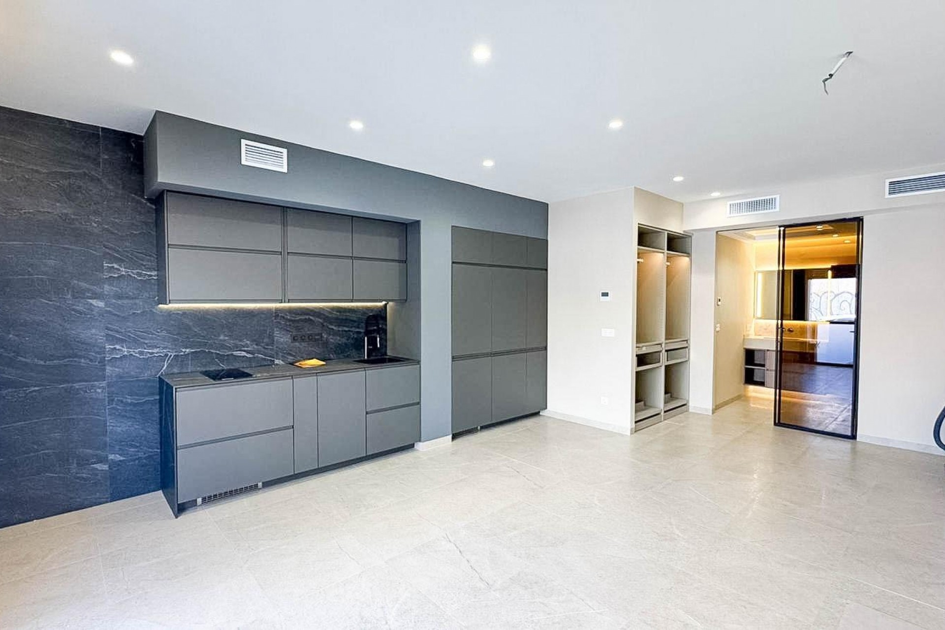 Återförsäljning - Apartment -
Torrevieja - Playa de los Locos