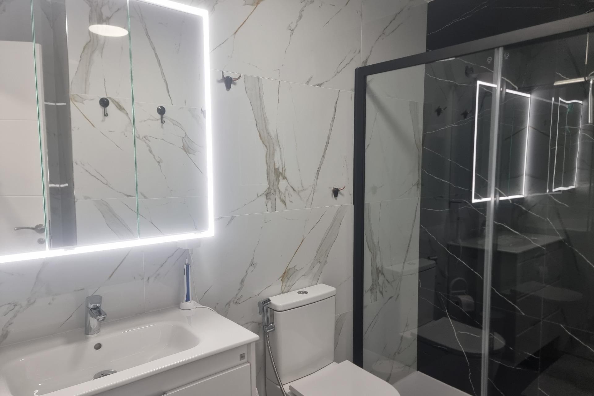 Återförsäljning - Apartment -
Torrevieja - Playa de los Locos