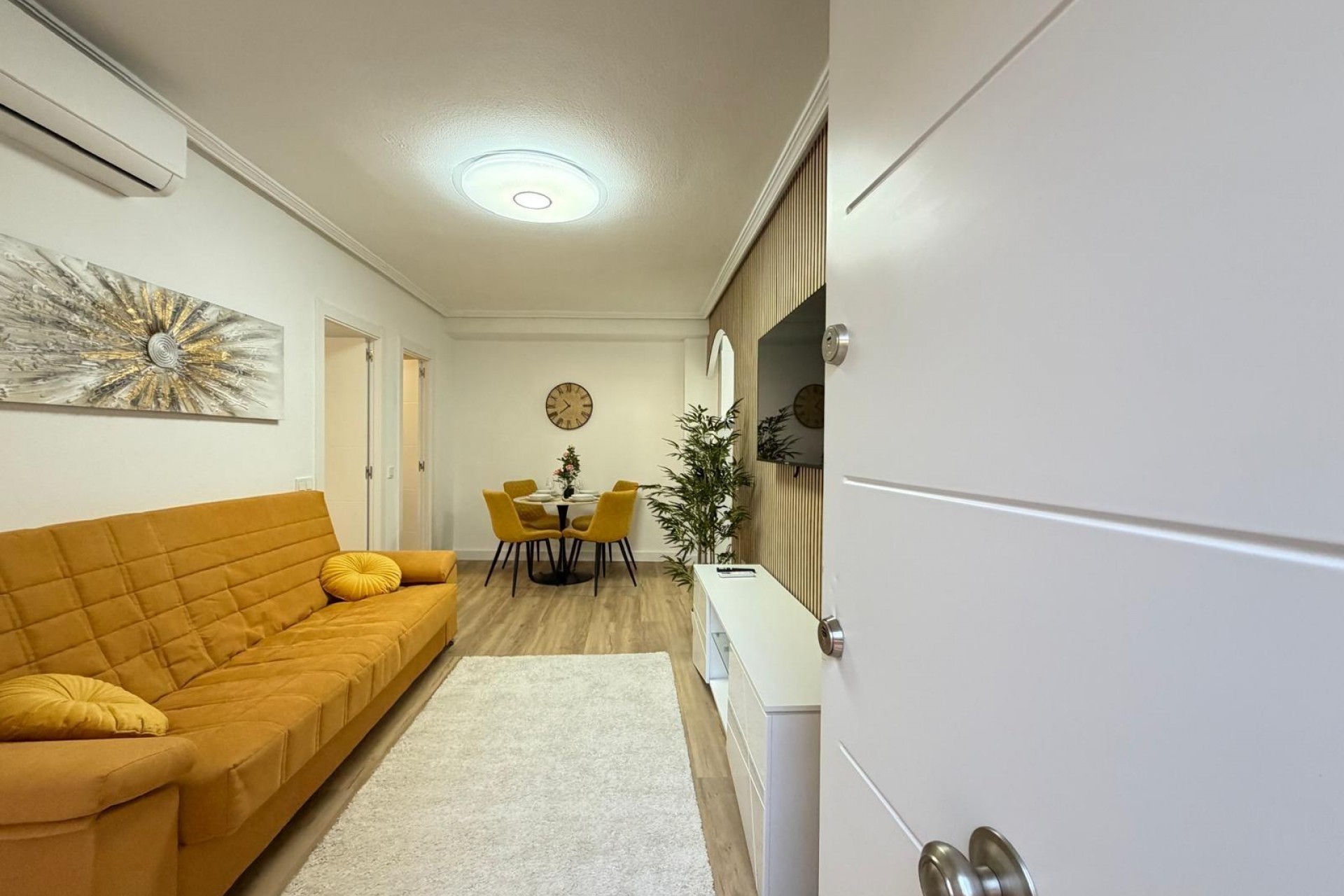 Återförsäljning - Apartment -
Torrevieja - Playa de los Locos