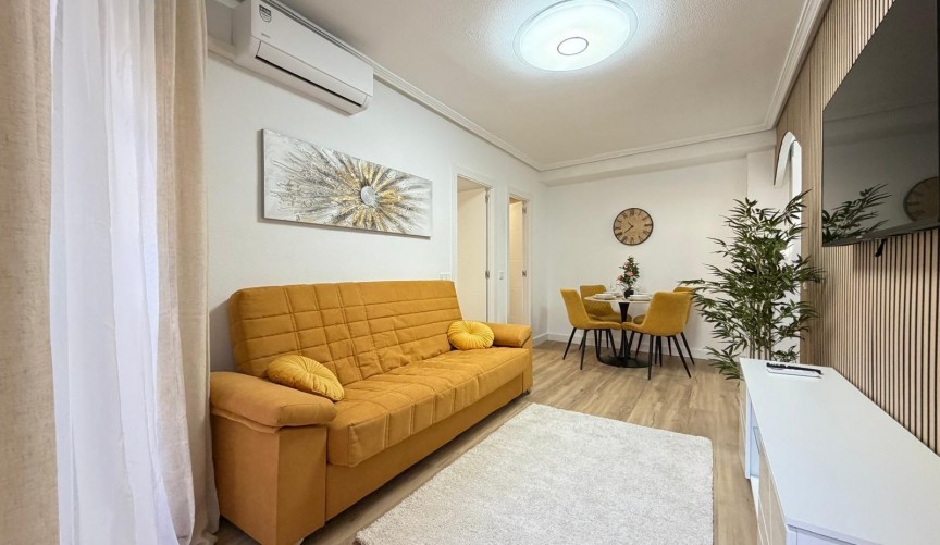Återförsäljning - Apartment -
Torrevieja - Playa de los Locos