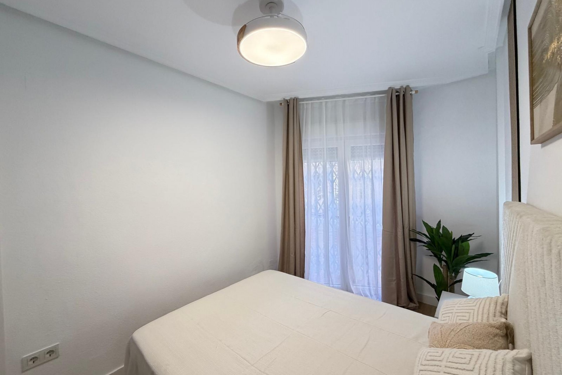 Återförsäljning - Apartment -
Torrevieja - Playa de los Locos
