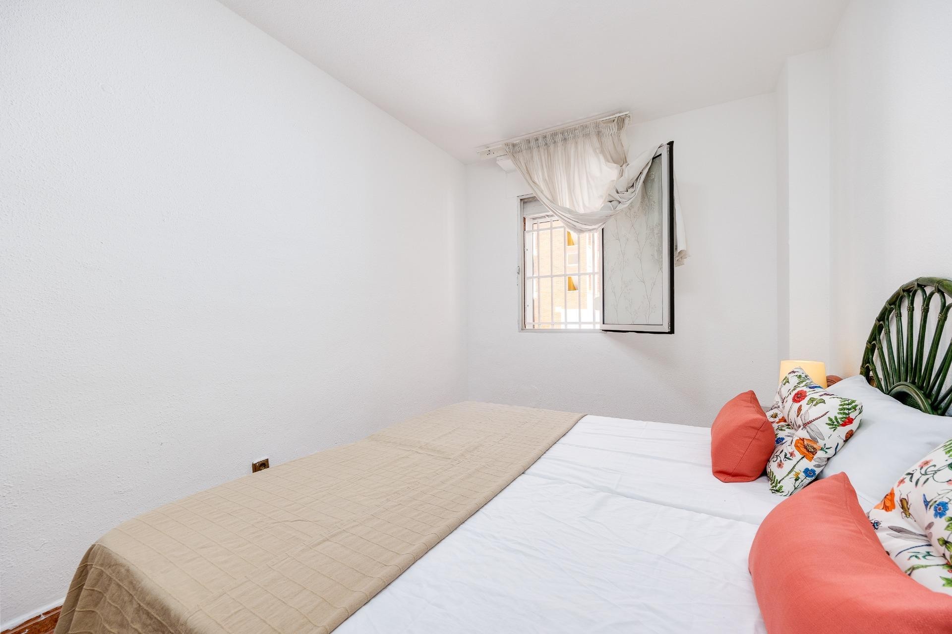 Återförsäljning - Apartment -
Torrevieja - Playa De Los Naufragos