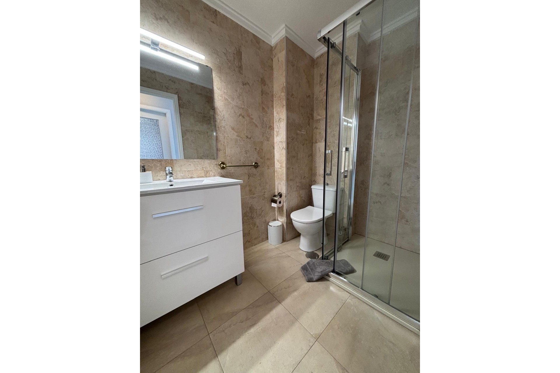 Återförsäljning - Apartment -
Torrevieja - Playa De Los Naufragos