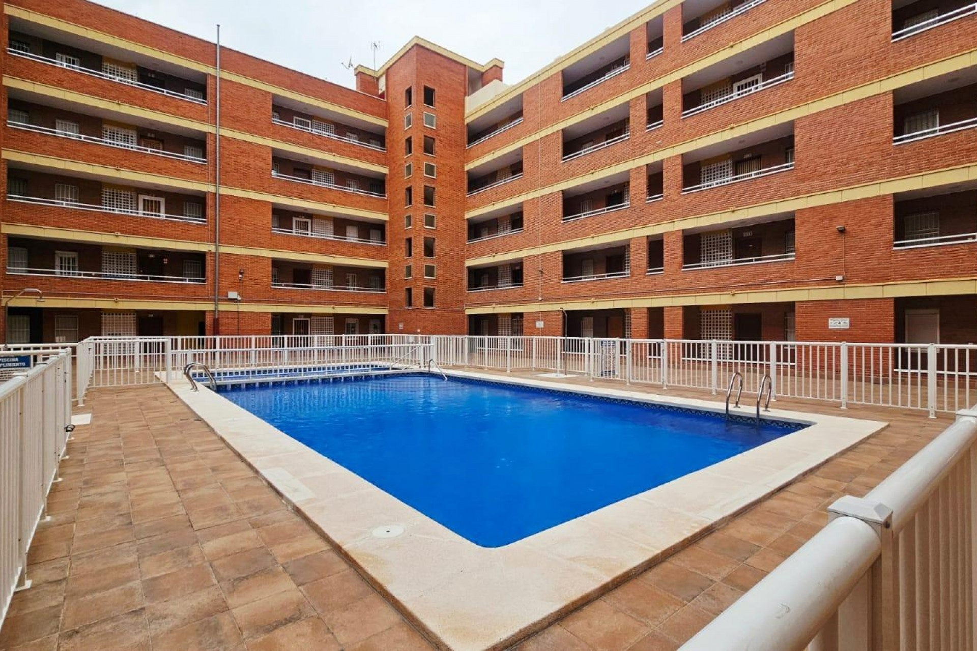 Återförsäljning - Apartment -
Torrevieja - Playa De Los Naufragos
