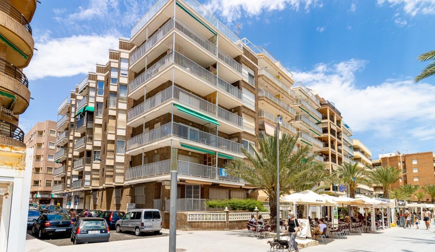 Återförsäljning - Apartment -
Torrevieja - Playa del Cura