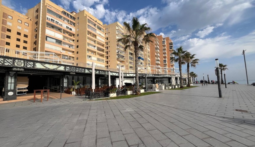 Återförsäljning - Apartment -
Torrevieja - Playa del Cura