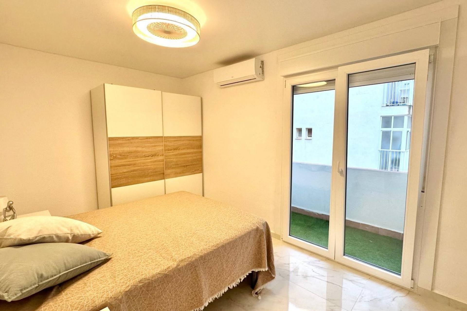 Återförsäljning - Apartment -
Torrevieja - Playa del Cura