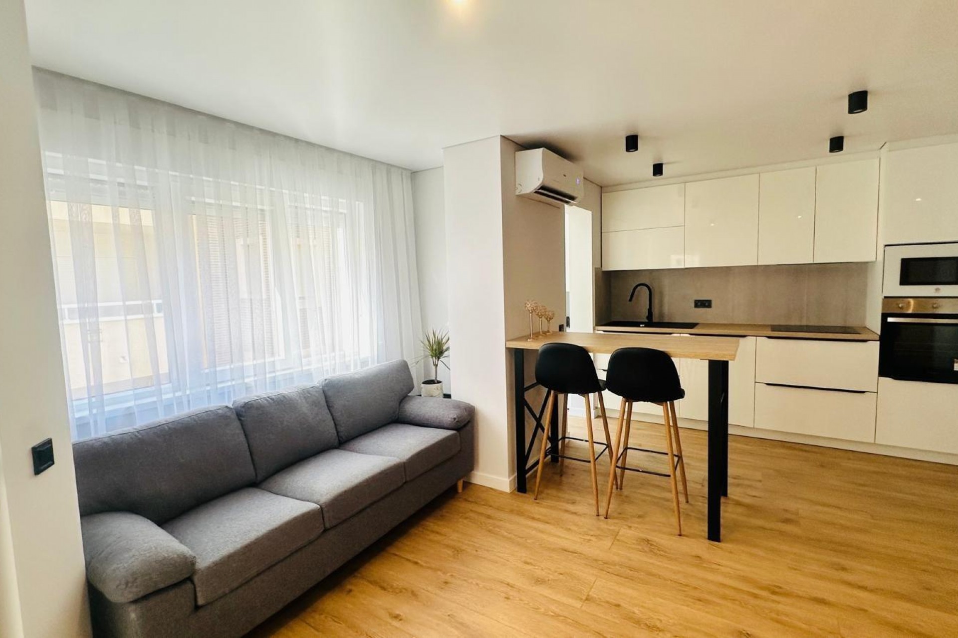 Återförsäljning - Apartment -
Torrevieja - Playa del Cura