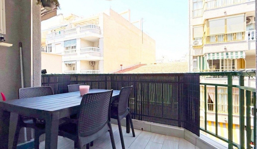 Återförsäljning - Apartment -
Torrevieja - Playa del Cura