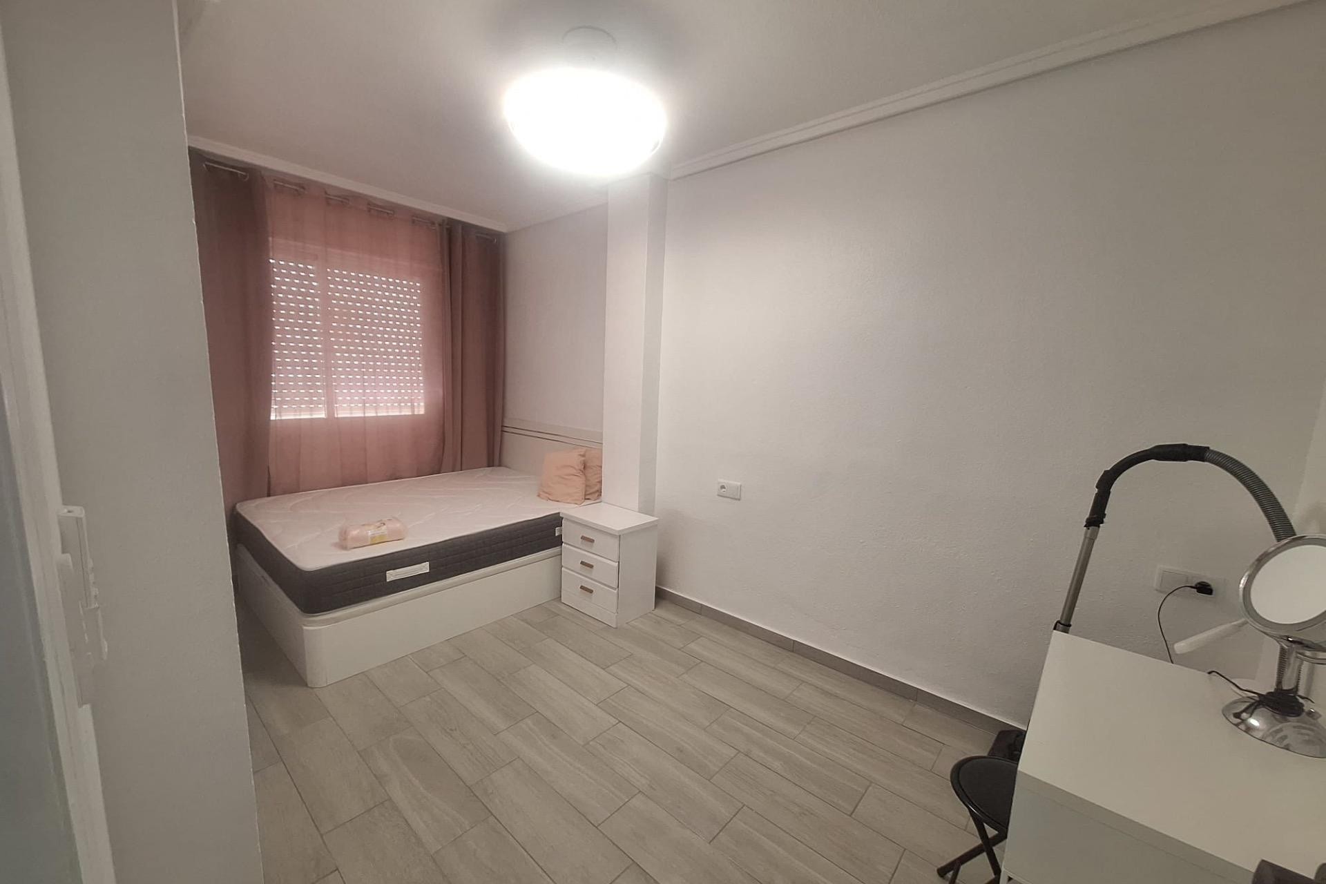 Återförsäljning - Apartment -
Torrevieja - Playa del Cura