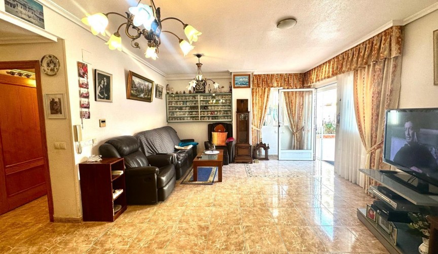 Återförsäljning - Apartment -
Torrevieja - Playa del Cura