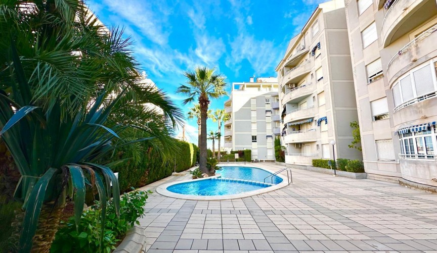Återförsäljning - Apartment -
Torrevieja - Playa del Cura