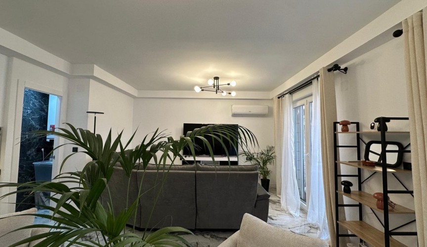 Återförsäljning - Apartment -
Torrevieja - Playa del Cura